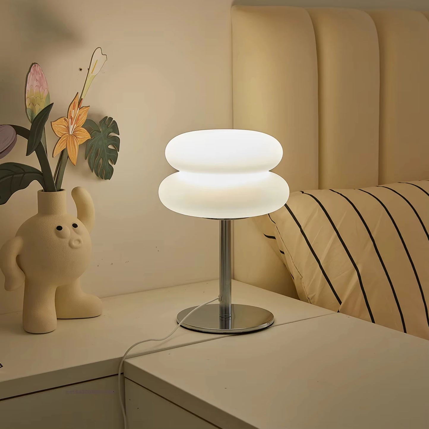 creamy style table light